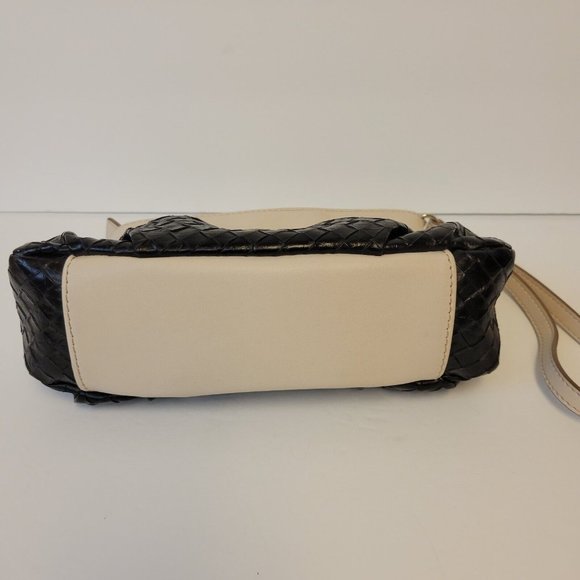 Simply Vera Wang Clutch Wristlet Bag - Picture 3 of 11